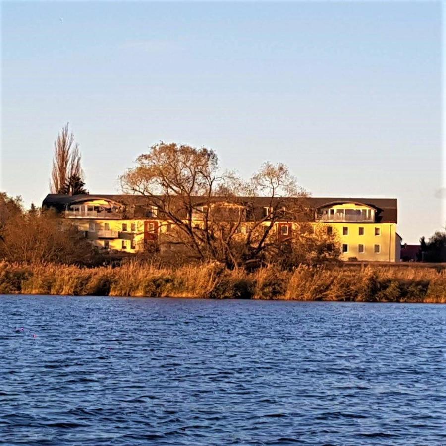 Ferienwohnung Mit Seeblick Brandenburg  Esterno foto